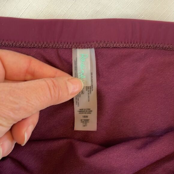 RAISINS CURVE NEW WITH TAGS WINE COLORED BIKINI BOTTOM.  NEW WITH TAGS - Picture 4 of 7